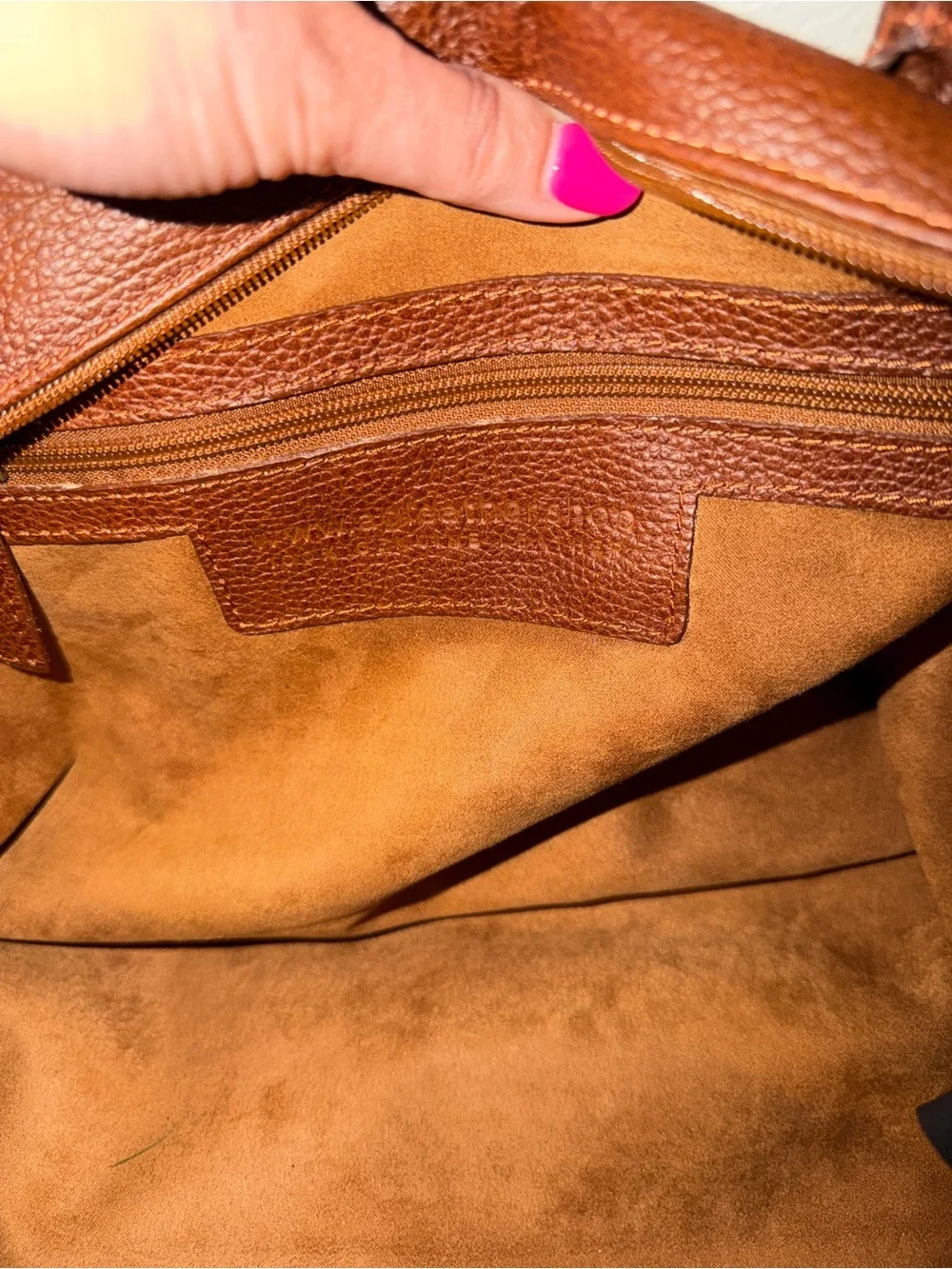 AG Leather Travel Bag Shoe Compartment 100% Pull Up Cognac Leather + Case
